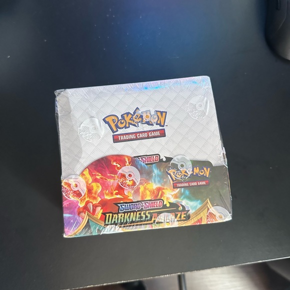 Pokmon darkness ablaze booster box